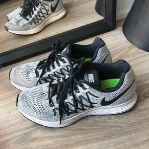 Nike Air Zoom Pegasus 32 in Pure Platinum